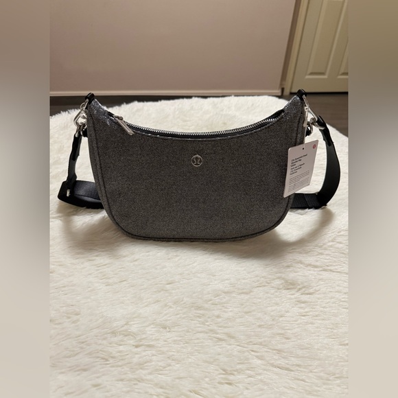 LULULEMON CITY ESSENTIALS 3L SHOULDER BAG *GLITTER Dark Silver/Graphite Grey NWT - Picture 12 of 16